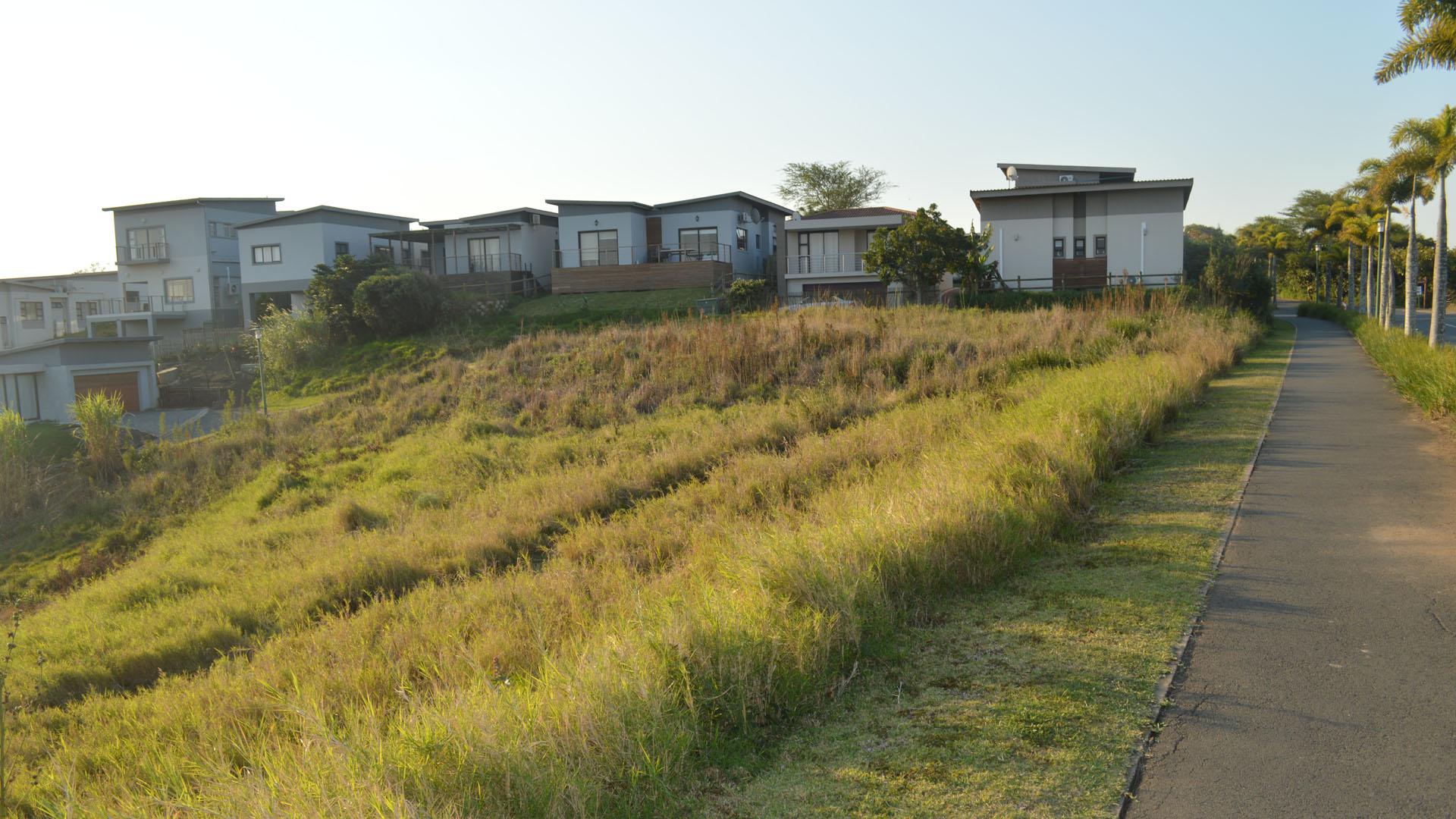 Front View of property in Palm Lakes Family Estate