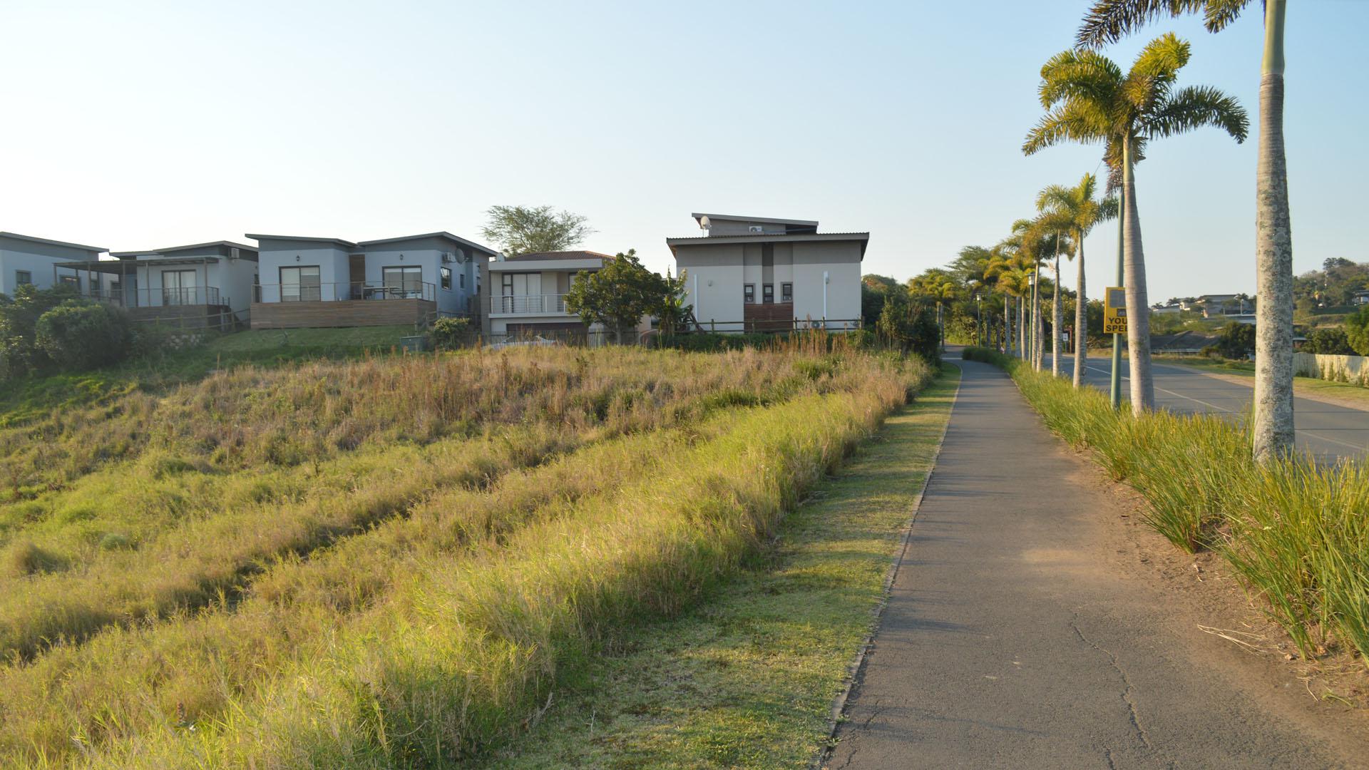 Front View of property in Palm Lakes Family Estate