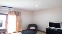 Rooms - 25 square meters of property in Port Edward