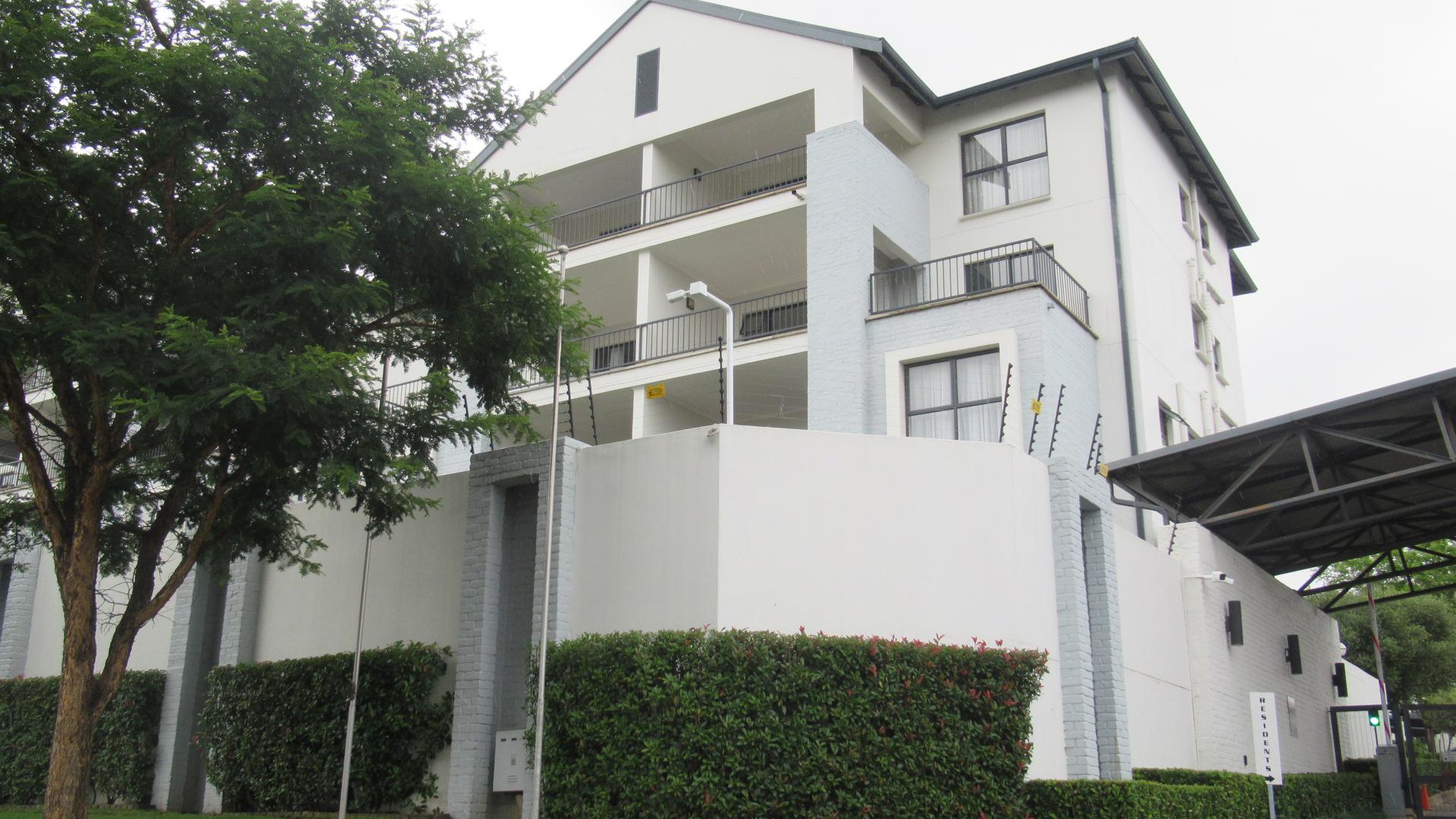 Front View of property in Bryanston West