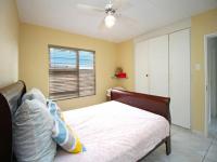 Bed Room 2 of property in Weltevreden Park