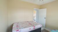 Bed Room 1 - 13 square meters of property in Weltevreden Park