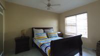 Main Bedroom - 17 square meters of property in Weltevreden Park