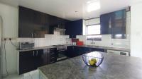 Kitchen - 15 square meters of property in Weltevreden Park