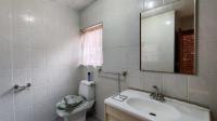 Guest Toilet - 6 square meters of property in Selcourt