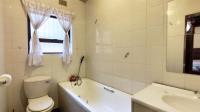 Bathroom 1 - 5 square meters of property in Selcourt