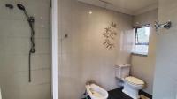 Main Bathroom - 23 square meters of property in Selcourt