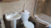 Bathroom 1 - 6 square meters of property in Alveda