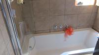 Bathroom 1 - 6 square meters of property in Alveda