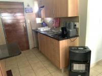 Kitchen - 8 square meters of property in Alveda