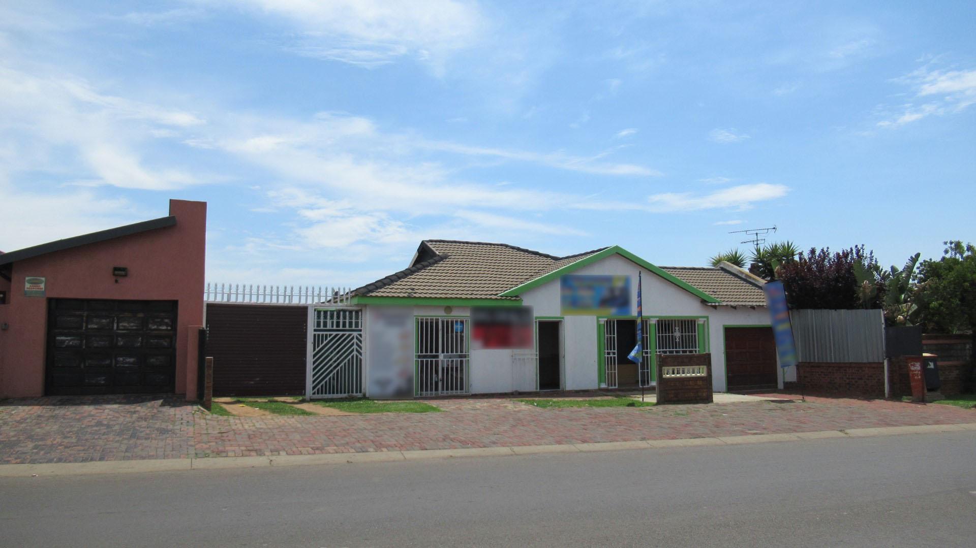 Front View of property in Lenasia South