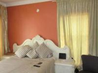 Main Bedroom - 15 square meters of property in Lenasia South