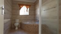 Main Bathroom - 9 square meters of property in Noordwyk