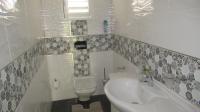 Bathroom 2 - 3 square meters of property in Rant-En-Dal