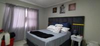 Bed Room 1 - 14 square meters of property in Montana