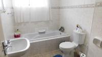 Bathroom 1 - 6 square meters of property in St Micheals on Sea