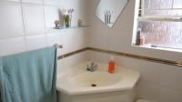 Bathroom 2 - 5 square meters of property in Edleen