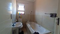 Bathroom 1 - 4 square meters of property in Klerksoord