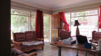 Lounges - 19 square meters of property in Dalview