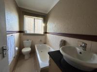 Bathroom 1 - 5 square meters of property in Theresapark