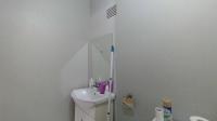 Bathroom 1 - 5 square meters of property in Hillgrove