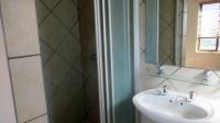 Main Bathroom - 3 square meters of property in Constantia Kloof