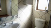 Main Bathroom - 3 square meters of property in Constantia Kloof