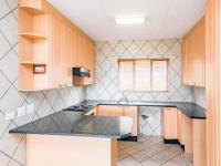 Kitchen - 10 square meters of property in Constantia Kloof