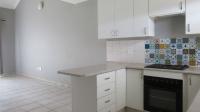 Kitchen - 10 square meters of property in Strubensvallei