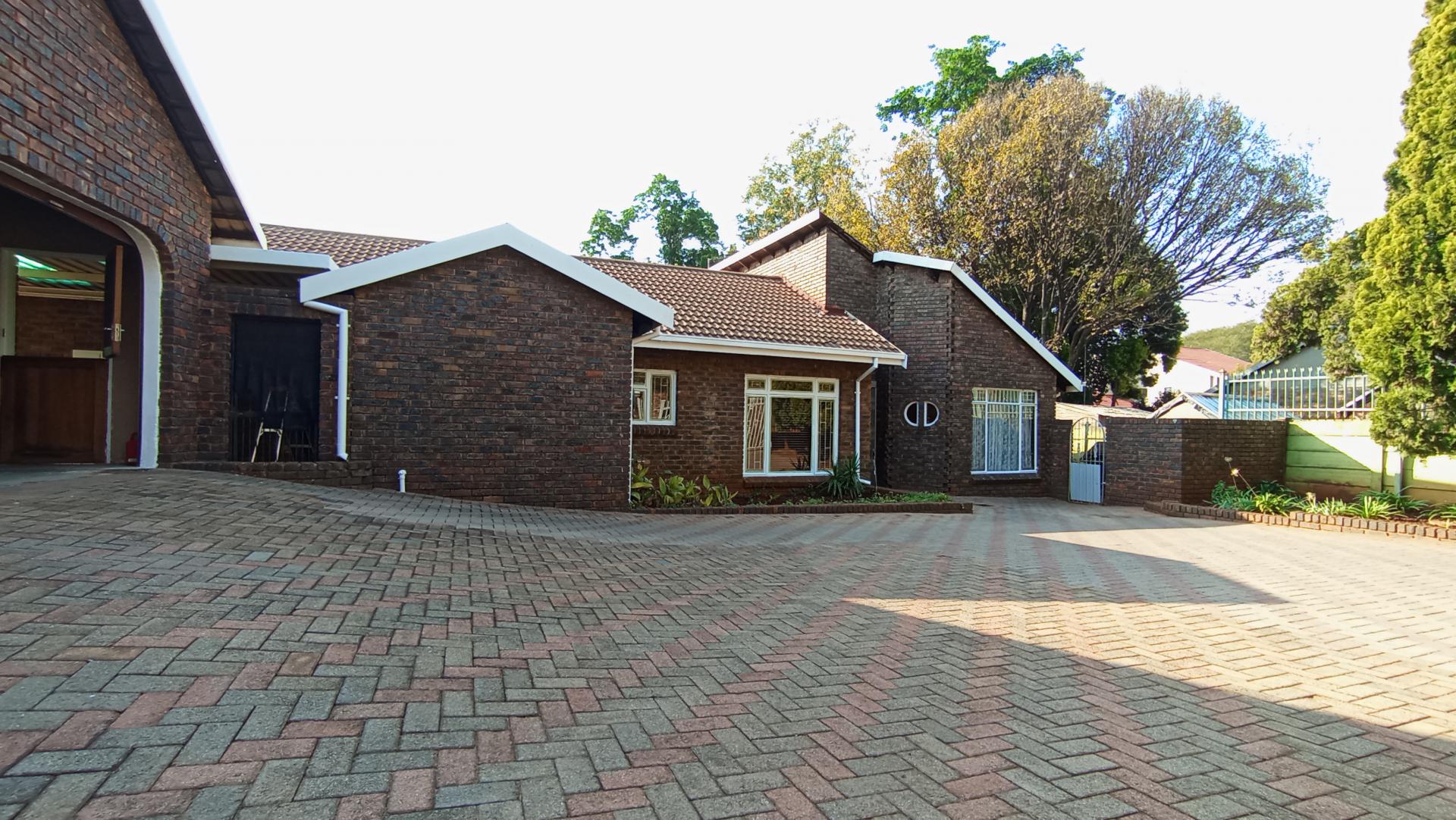 Front View of property in Rooihuiskraal