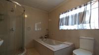 Main Bathroom - 8 square meters of property in Rooihuiskraal