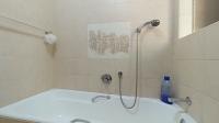 Bathroom 1 - 7 square meters of property in Rooihuiskraal