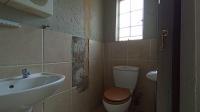 Bathroom 2 - 3 square meters of property in Amberfield