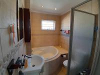 Main Bathroom of property in Parklands