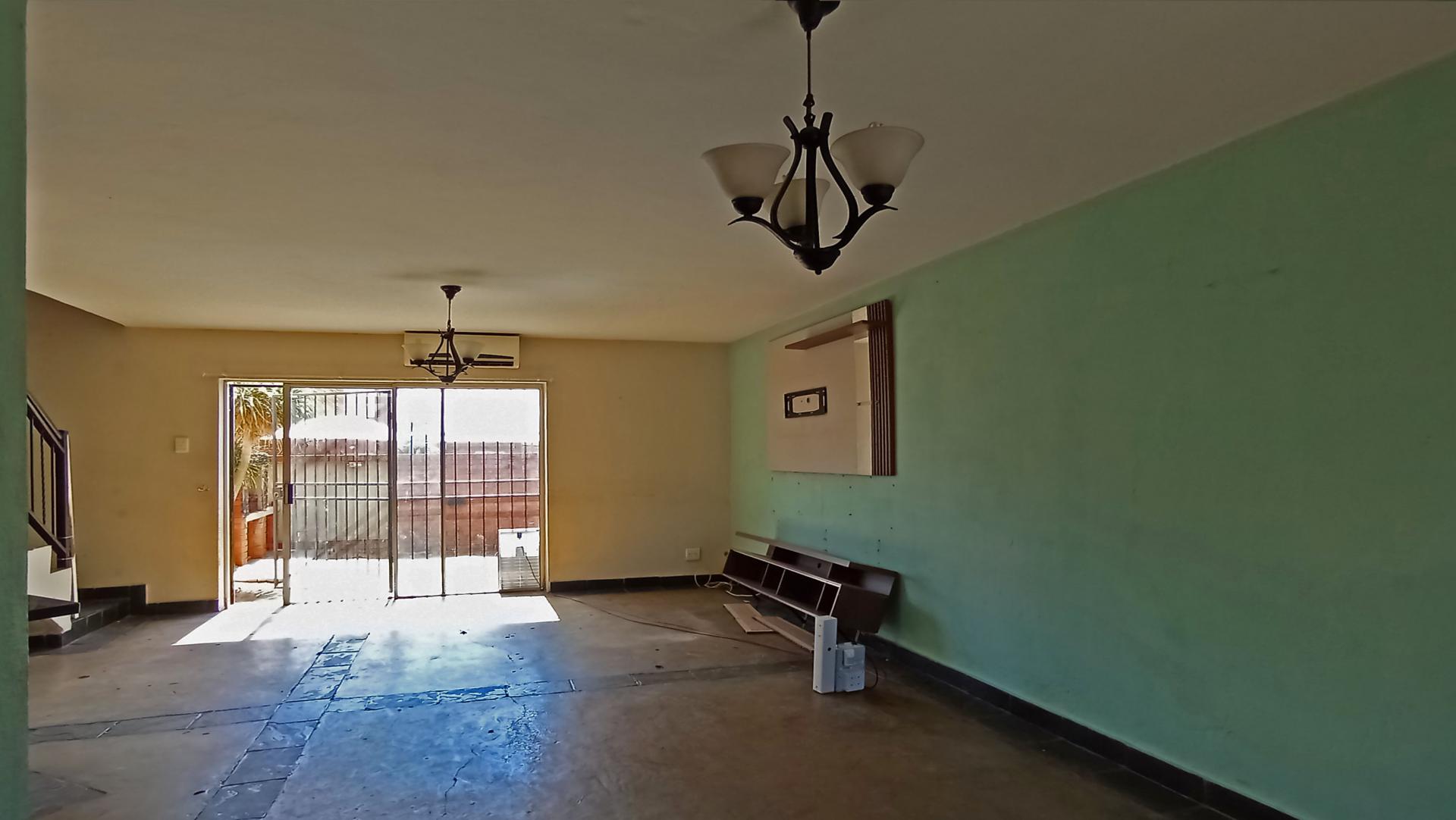 Dining Room - 9 square meters of property in Montana