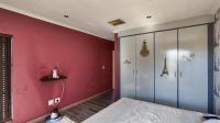 Bed Room 3 - 18 square meters of property in Glenmarais (Glen Marais)