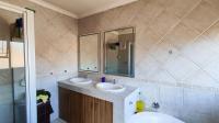 Main Bathroom - 9 square meters of property in Glenmarais (Glen Marais)