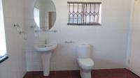 Main Bathroom - 12 square meters of property in Rothdene