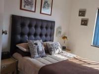 Bed Room 1 - 11 square meters of property in Rothdene