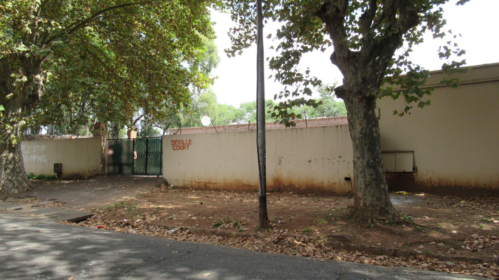 Front View of property in Paarlshoop