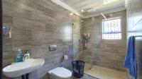 Main Bathroom - 6 square meters of property in Ocean View - DBN