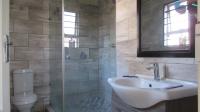 Main Bathroom - 6 square meters of property in Lyndhurst