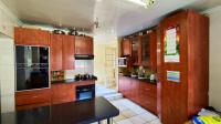 Kitchen - 27 square meters of property in Albertsdal