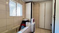 Main Bathroom - 15 square meters of property in Albertsdal