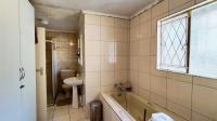 Main Bathroom - 15 square meters of property in Albertsdal