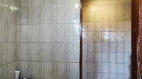 Bathroom 1 - 4 square meters of property in Roodekop