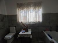 Bathroom 1 of property in Parys