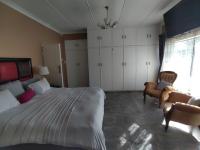 Main Bedroom of property in Parys