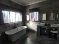 Main Bathroom of property in Parys