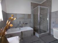 Bathroom 1 of property in Parys